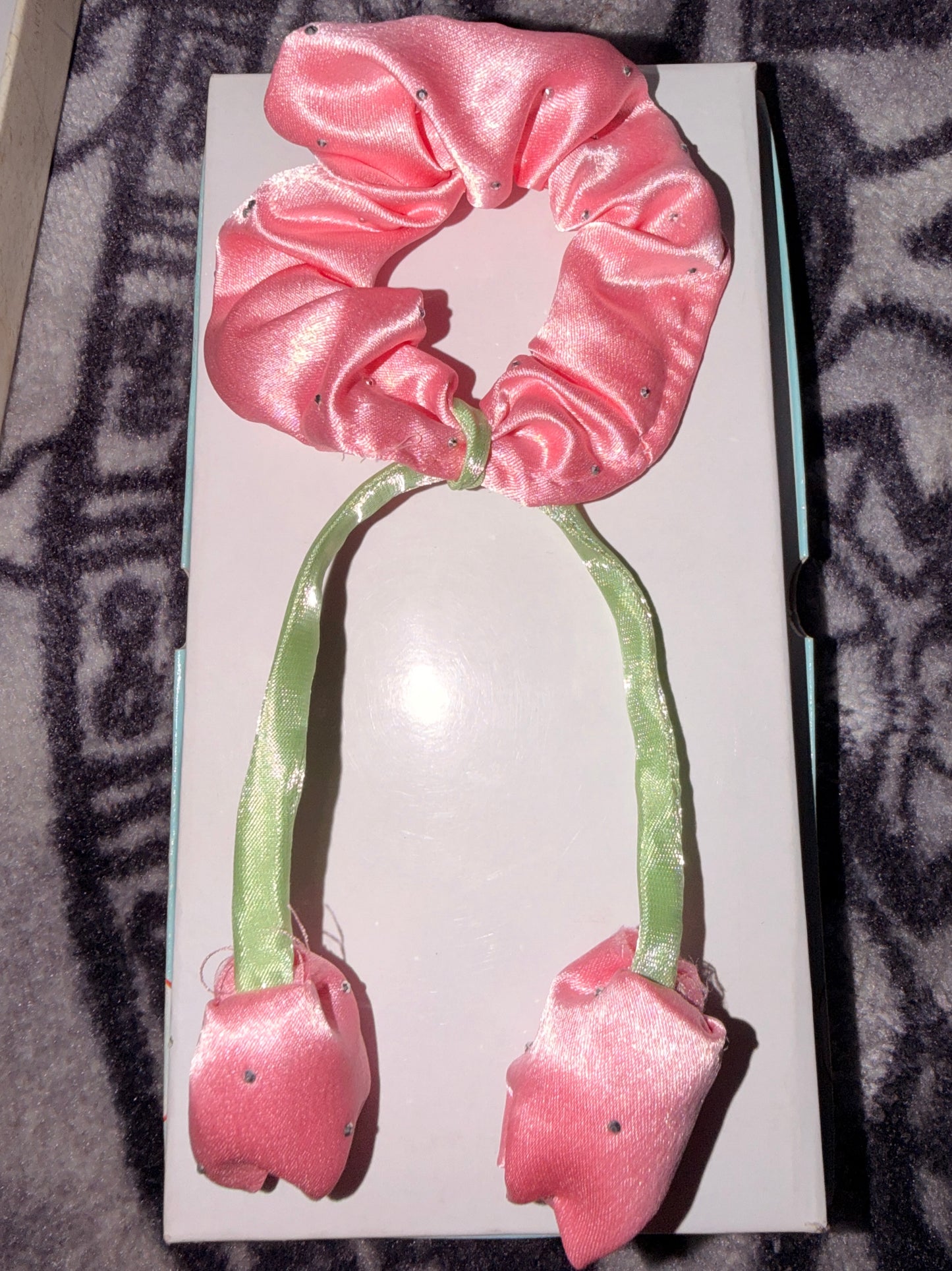 Tulip Scrunchie 🌷