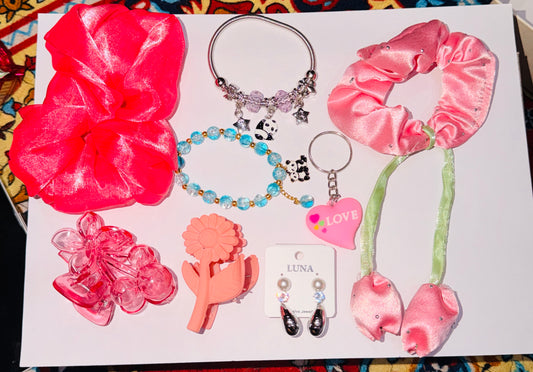 Beautiful 8Pc Gift Hamper Combo